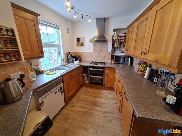 Profitable Cornish Coastal Town Fish & Chip Takeaway With 2 Bedroom Accommodation Photo 7