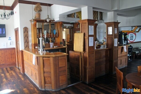 BULL HOTEL - BUSY TOWN CENTRE 22 BEDROOM HOTEL CLOSE TO A NUMBER OF BUSY TOURIST ATTRACTIONS Photo 7