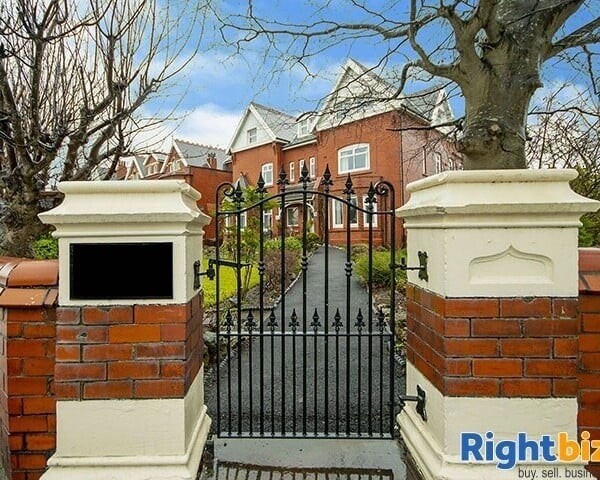 EXCEPTIONAL HOLIDAY APARTMENTS - LANCASHIRE Photo 7