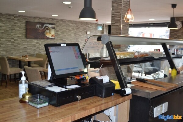 *closed* Established, refurbished cafe situated in a prime location Photo 7