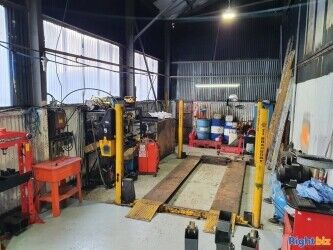 REPUTABLE, LONG-ESTABLISHED AUTO GARAGE Photo 7