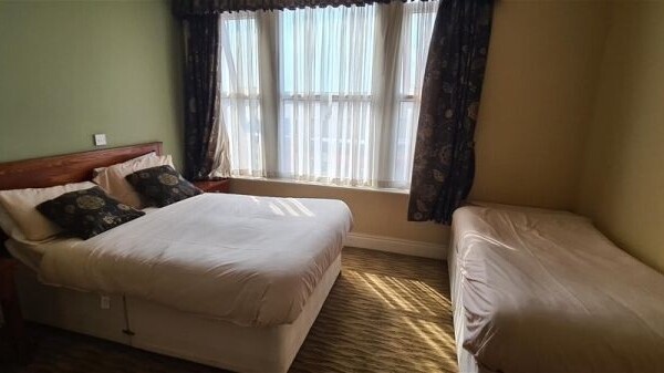 A Vibrant Village Pub with Hotel Rooms & Accommodation Photo 7