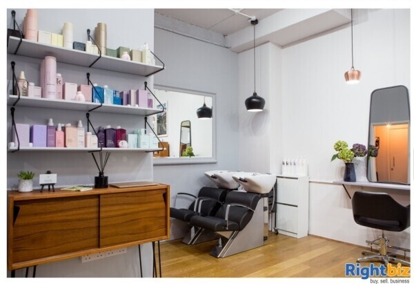 Beautiful 4 chair hair salon in prime location, Bloomsbury, Central London Photo 7