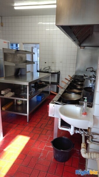 Family Run Chinese takeaway for sale with 4 bedrooms flat for sale in Harefield, London Photo 7