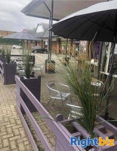 A REPUTABLE AND LONG-ESTABLISHED RETAIL AND HOSPITALITY SITE Photo 7