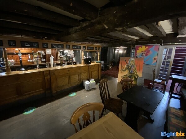 GLOUCESTER CITY CENTRE- HISTORIC PUBLIC HOUSE AND LIVE MUSIC VENUE Photo 7