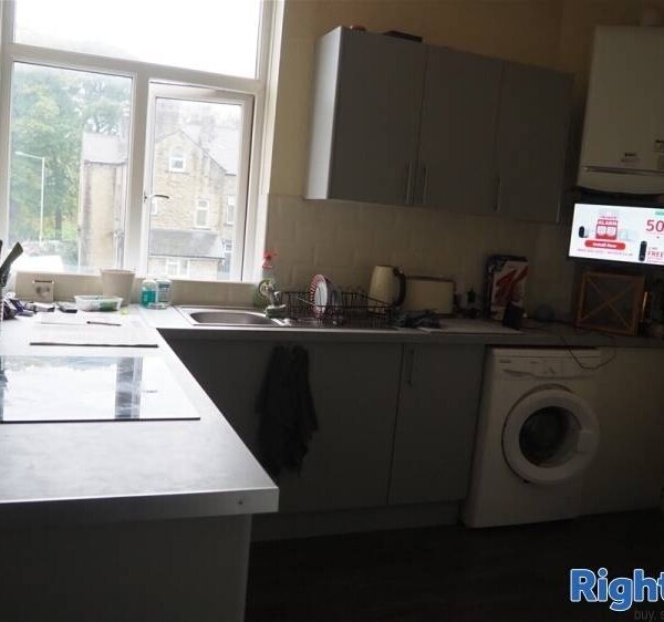 Launderette & Dry Cleaners For Sale in Keighley Photo 7