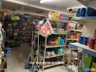 Off Licence with one bedroom flat in Highgate London Photo 7