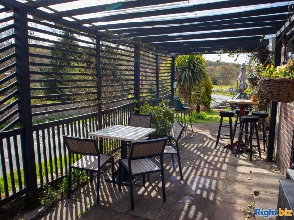 EAST SUSSEX - THRIVING DESTINATION PUB Photo 7