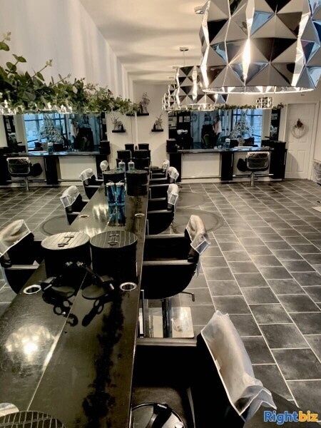 PROFESSIONAL AND REPUTABLE HAIR AND BEAUTY SALON LOCATED IN THE EAST MIDLANDS Photo 7