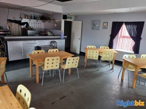Popular public house and large beer garden within Ayrshire village of Dalry Photo 7
