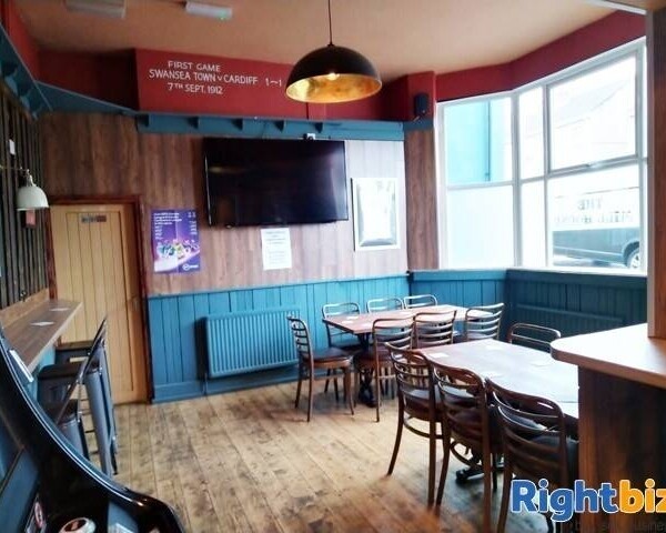 SWANSEA CITY - RECENTLY REFURBISHED & WELL ESTABLISHED TRADITIONAL COMMUNITY PUB Photo 7