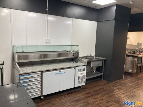 Fish and chip shop , pizzeria Photo 7