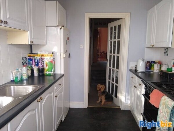 Outstanding Fish & Chip Shop with Spacious Accommodation Photo 7