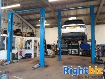 LONG-ESTABLISHED GARAGE Photo 7