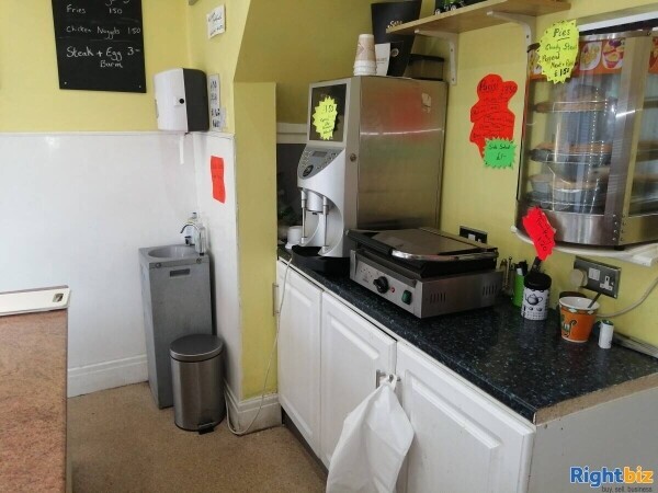 Busy Breakfast / Sandwich Shop in Atherton Photo 6