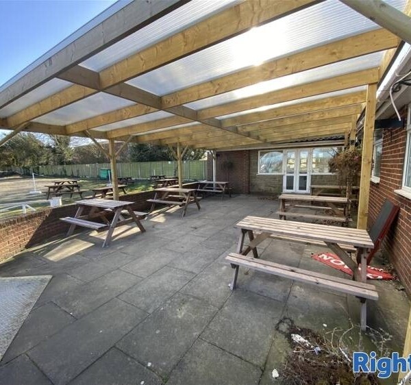 Cafe & Sandwich Bars For Sale in Holme-on-Spalding-Moor Photo 7