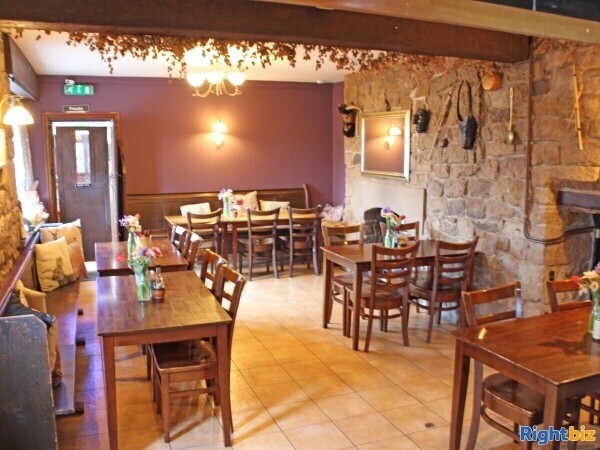 PEAK DISTRICT - 17TH CENTURY CHARACTER COMMUNITY PUB AND RESTAURANT Photo 7