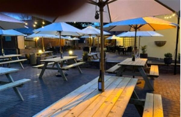 PUBLIC HOUSE & RESTAURANT in riverside village EAST YORKSHIRE Photo 7