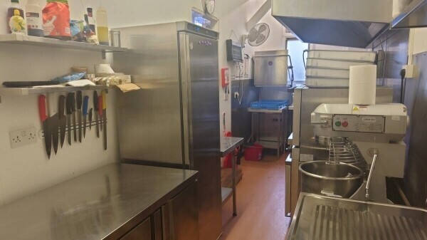 Cafe / Sandwich Shop in Ongar - Essex Photo 7