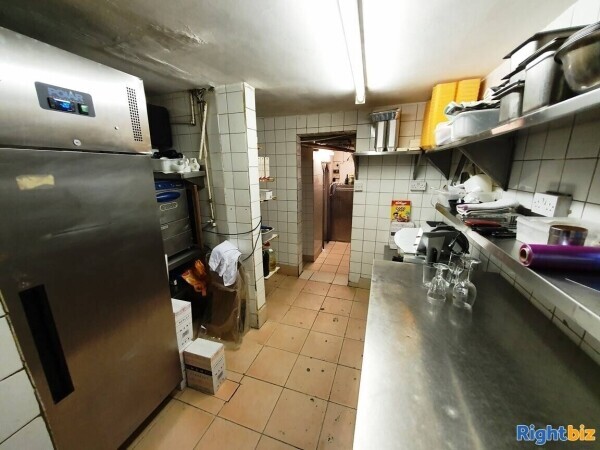 WOODFIRED PIZZA RESTAURANT & TAKEAWAY – LICENCE TILL 0100 Photo 7