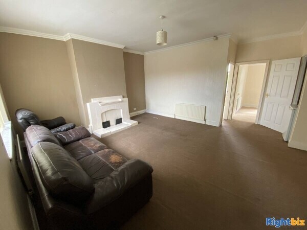 Freehold Convenience Store & Off Licence Store with 2 Bedroom Property Photo 7