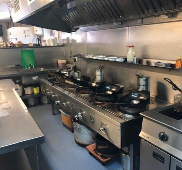 Leasehold Chinese Restaurant & Takeaway Located In Hayle Photo 7