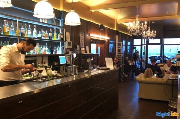 Seafront Licensed restaurant with Bar and Deli Shop Photo 8