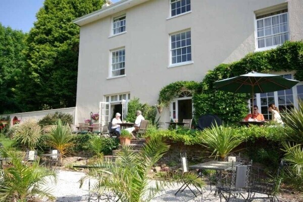 A beautiful, fully restored Georgian hotel for sale in the West Country. Photo 7