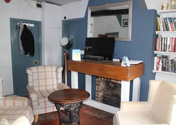 WARWICKSHIRE - MAIN ROAD FREEHOUSE AND CAMPSITE Photo 7