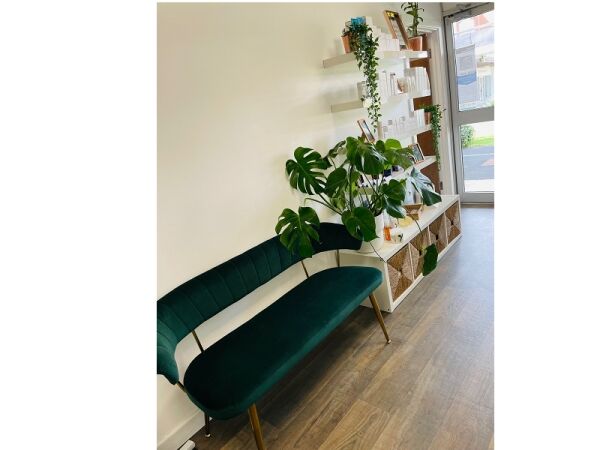Well established Beauty Treatment business in Eastleigh for sale Photo 7