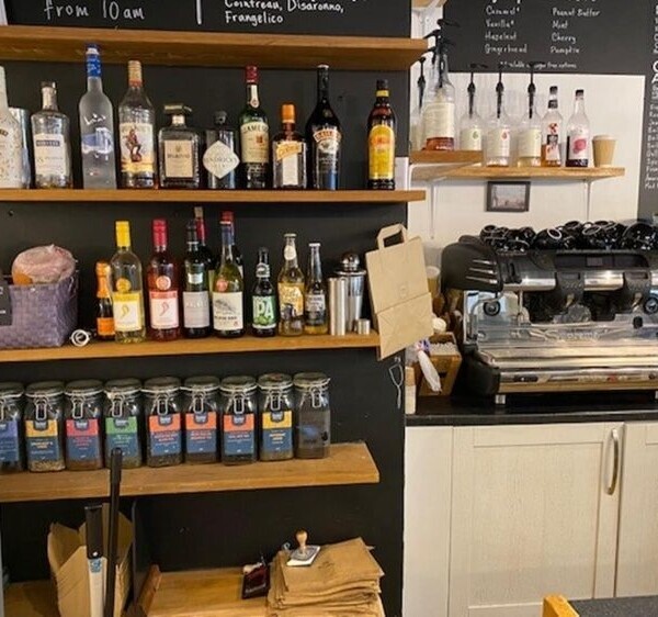 Leasehold Independent Coffee Shop Located In Shirley Photo 7