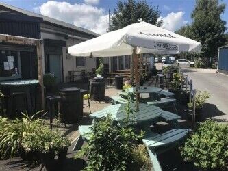 Free House Craft Ale Bar in Northwich Photo 7