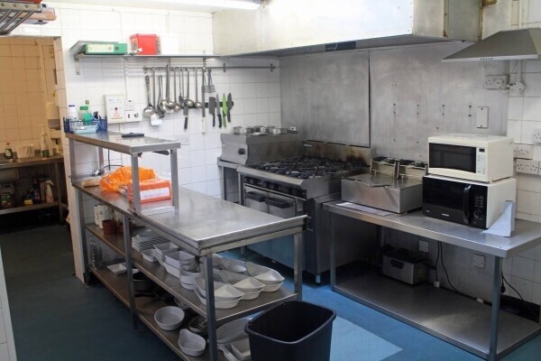 CHESHIRE - TRADITIONAL COMMUNITY PUB IN SEMI RURAL LOCATION PRICED FOR QUICK SALE Photo 7