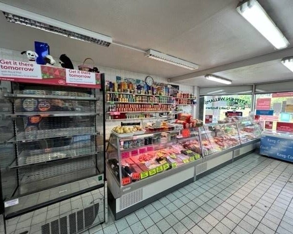 Freehold Post Office Local and Butchers Shop in Erskine, Renfrewshire (ref 1510) Photo 7
