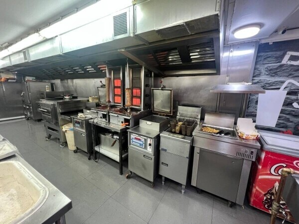 Famous Fried Chicekn, Grill, Pizza shop in Forestgate Photo 7