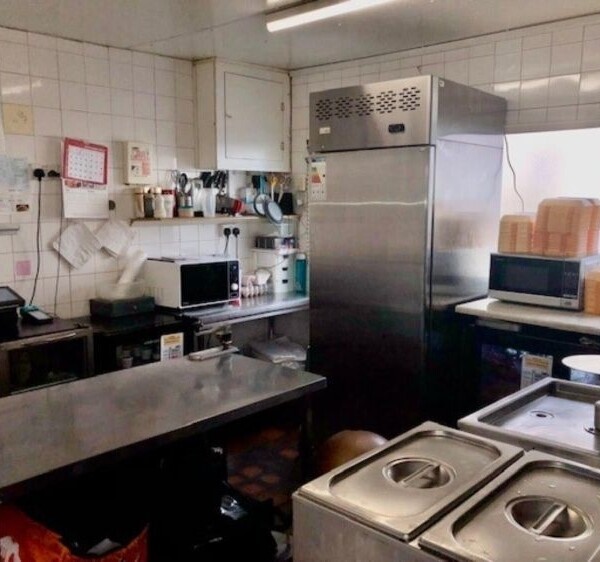 Leasehold Fish & Chip/Kebab Takeaway Located In St Austell Photo 6