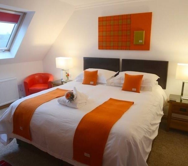 Highly Attractive 8-Bedroom Guest House and Self-Catering Unit Set in Stornoway Photo 7