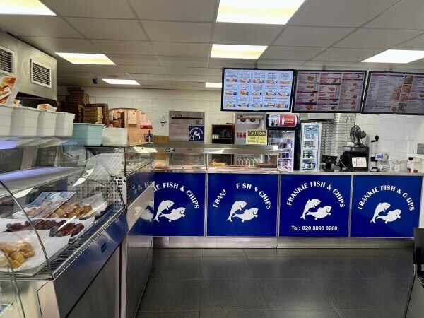 Take away fish and chips - pizza - kebab shop located in Feltham Photo 7