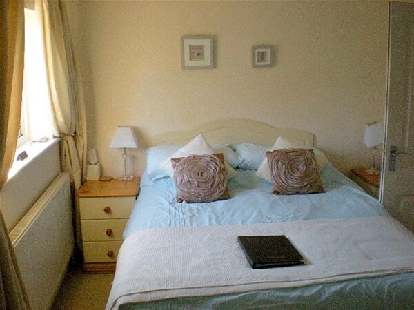 LARGE DETACHED RURAL GUEST HOUSE WITH CHALETS & OUTBUILDINGS FOR SALE - CAMBRIDGESHIRE Photo 7