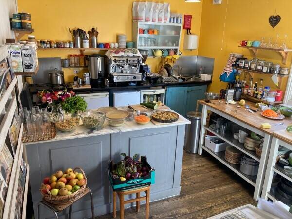 Vegetarian Cafe/Coffee Shop/Art Gallery Photo 7
