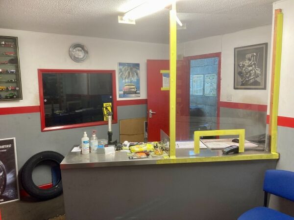 MOTOR VEHICLE TYRE REPLACEMENT & REPAIR CENTRE Photo 7