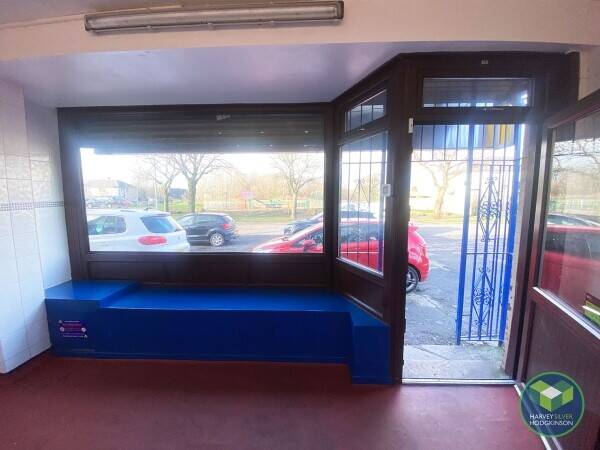 TRADITIONAL FISH & CHIPS: BURNLEY: Photo 7
