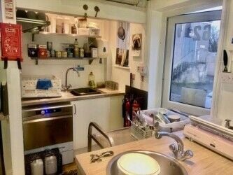 Leasehold Café & Coffee Shop Located In Saltash Photo 7