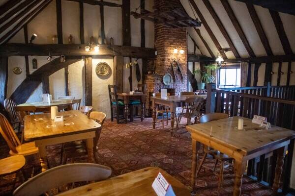 KENT - ICONIC PUB FULL OF CHARACTER Photo 7