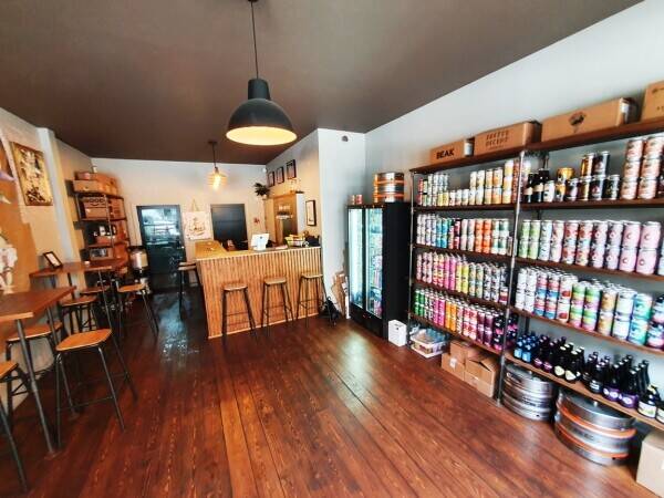 MICROPUB & TAPROOM / ON & OFF LICENCE / BAR Photo 1