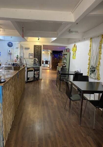 Well-situated cafe in the heart of Glastonbury Photo 7