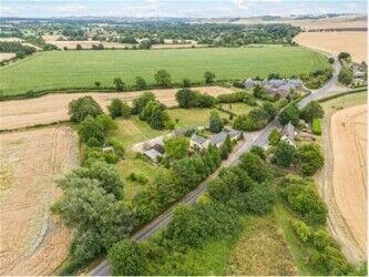 Stunning 6 bedroom home - Caravan and Camping site - Wiltshire Photo 7