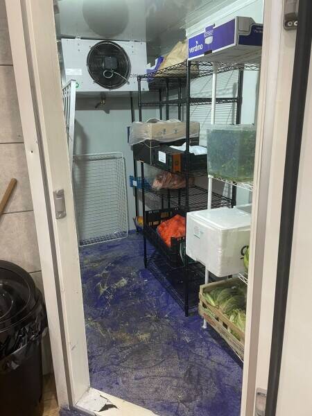 Fantastic Opportunity To Own A Busy Greengrocers Shop in Rickmansworth Photo 7