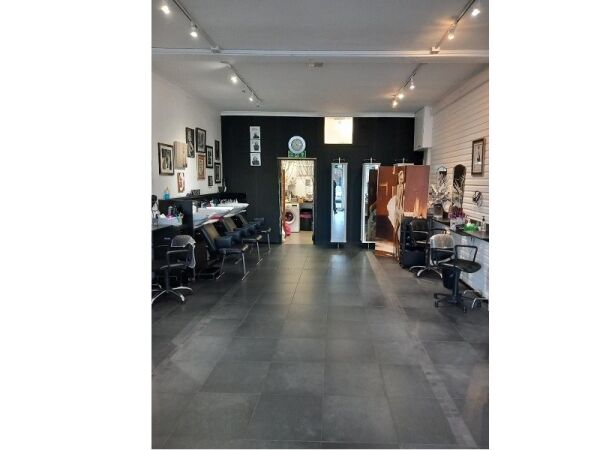 Extremely well established Unisex Hair Salon for sale Photo 7